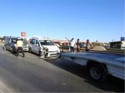 6 aracın karıştığı zincirleme trafik kazasında yaralanan olmadı
