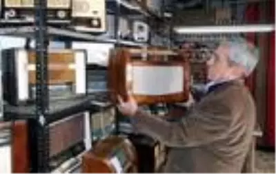 Ömrünün 54 yılını radyo tamir ederek geçirdi Ömrünün 54 yılını radyo tamir ederek geçirdi