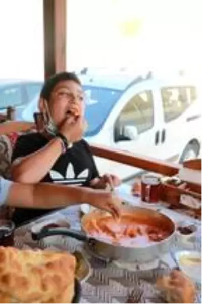 Samsun'un ünlü menemencisi, tarifi verdi Samsun'un ünlü menemencisi, tarifi verdi