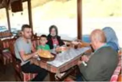 Samsun'un ünlü menemencisi, tarifi verdi Samsun'un ünlü menemencisi, tarifi verdi