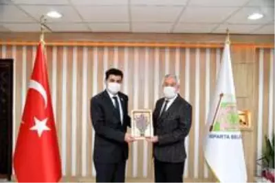 Şehit yakınları ve gazilerden Belediye Başkanı Başdeğirmen'e dernek binası teşekkürü Şehit yakınları ve gazilerden Belediye Başkanı Başdeğirmen'e dernek binası teşekkürü