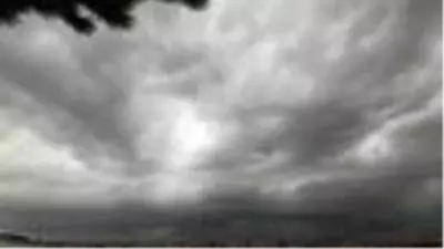 Silivri'de gök gürültü sağanak Silivri'de gök gürültü sağanak