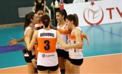 Sultanlar Ligi: Eczacıbaşı VitrA: 3 - THY: 0 Sultanlar Ligi: Eczacıbaşı VitrA: 3 - THY: 0