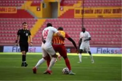 Süper Lig: Kayserispor: 0 Sivasspor: 1 (İlk yarı) Süper Lig: Kayserispor: 0 Sivasspor: 1 (İlk yarı)