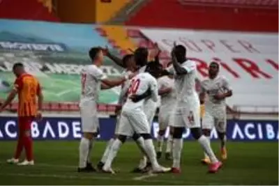 Süper Lig: Kayserispor: 1 - Sivasspor: 3 (Maç Sonucu) Süper Lig: Kayserispor: 1 - Sivasspor: 3 (Maç Sonucu)
