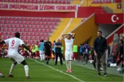 Süper Lig: Kayserispor: 1 - Sivasspor: 3 (Maç Sonucu) Süper Lig: Kayserispor: 1 - Sivasspor: 3 (Maç Sonucu)