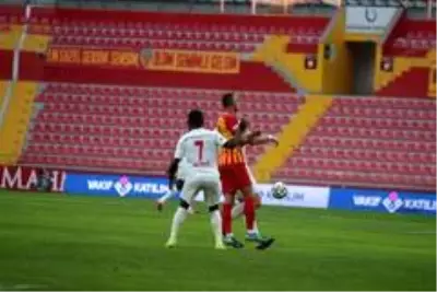Süper Lig: Kayserispor: 1 - Sivasspor: 3 (Maç Sonucu) Süper Lig: Kayserispor: 1 - Sivasspor: 3 (Maç Sonucu)
