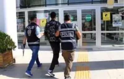 32 suç kaydı bulunan şüpheli, çaldığı araçla gezerken yakalandı 32 suç kaydı bulunan şüpheli, çaldığı araçla gezerken yakalandı