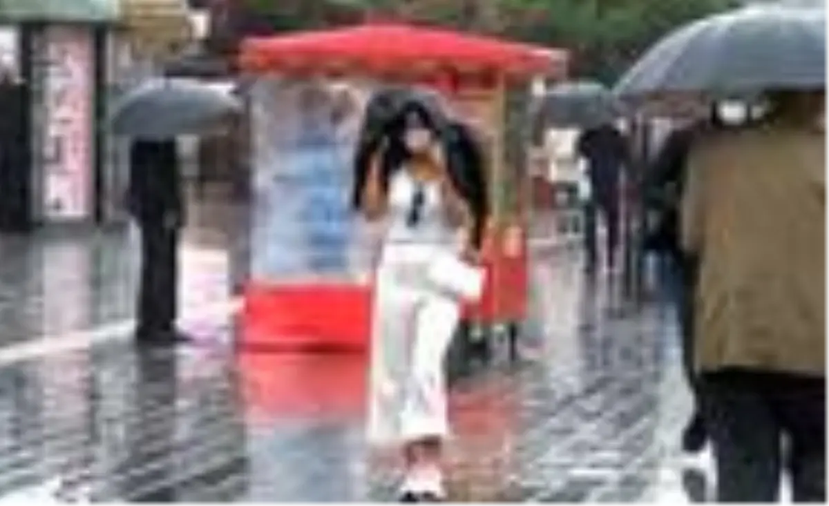 Anadolu Yakası'nda sağanak yağış etkili oldu