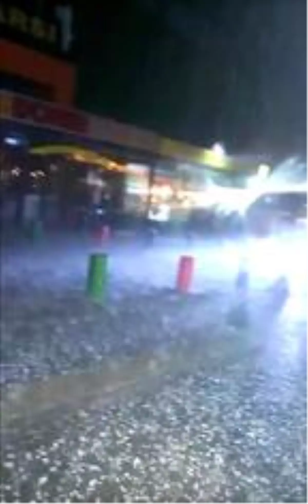 Ankara'da fırtına, yağmur ve dolu etkili oldu