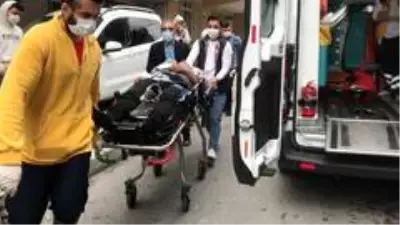 Komşuların 'park yeri' kavgası kanlı bitti: Karı-kocaya baltayla saldırdılar Komşuların 'park yeri' kavgası kanlı bitti: Karı-kocaya baltayla saldırdılar