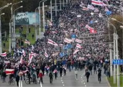 Son dakika haberleri: Belarus'ta protestocular ile polis arasında arbede Son dakika haberleri: Belarus'ta protestocular ile polis arasında arbede