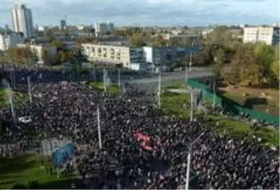 Son dakika haberleri: Belarus'ta protestocular ile polis arasında arbede Son dakika haberleri: Belarus'ta protestocular ile polis arasında arbede