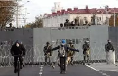 Son dakika haberleri: Belarus'ta protestocular ile polis arasında arbede Son dakika haberleri: Belarus'ta protestocular ile polis arasında arbede
