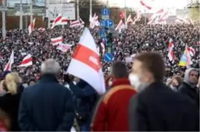 Son dakika haberleri: Belarus'ta protestocular ile polis arasında arbede Son dakika haberleri: Belarus'ta protestocular ile polis arasında arbede