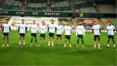 Bursaspor'un genç oyuncusu Vefa Temel'in sol ön çapraz bağları koptu Bursaspor'un genç oyuncusu Vefa Temel'in sol ön çapraz bağları koptu