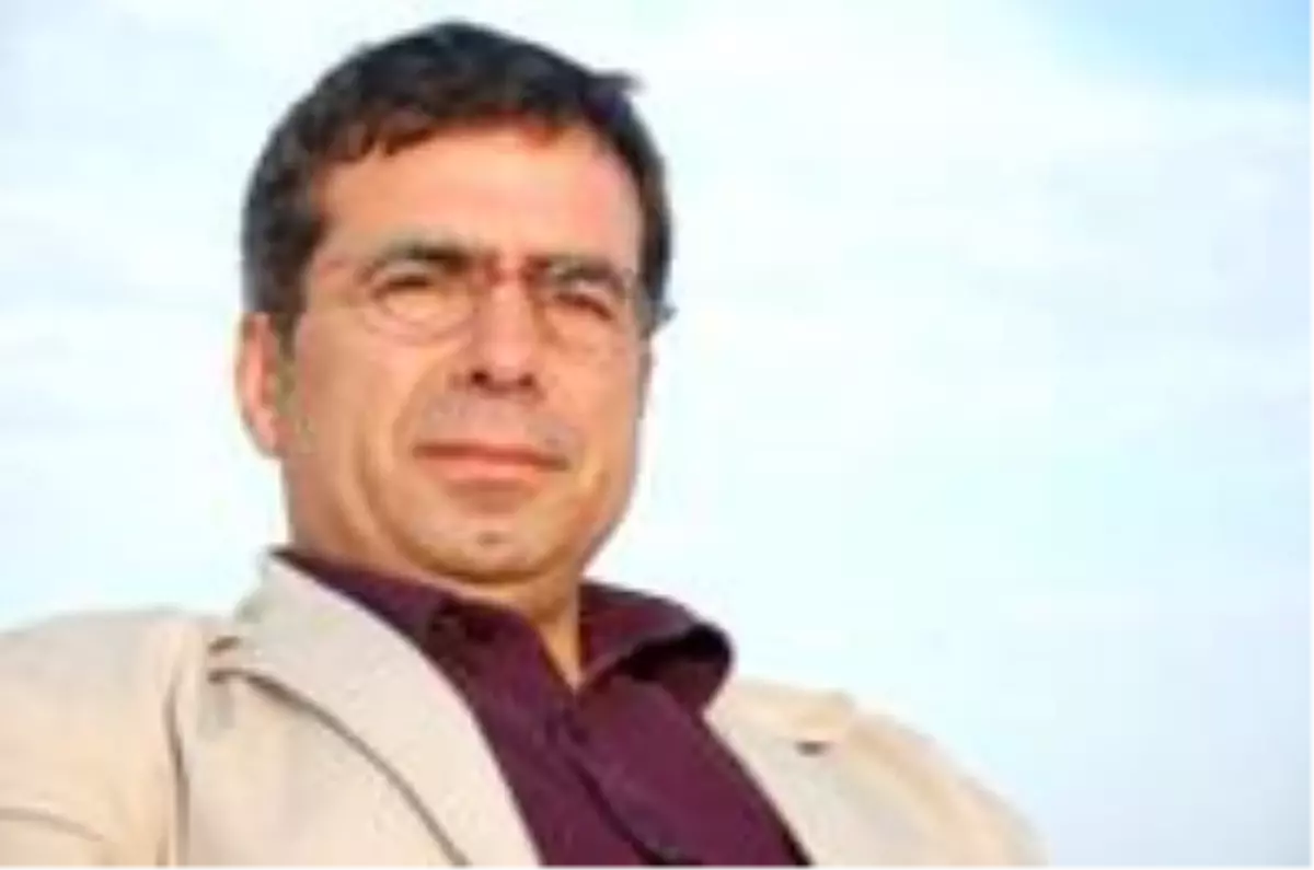 Dücane Cündioğlu kimdir? Nereli, kaç yaşında, mesleği ne? Eserleri nelerdir? Hayatı ve biyografisi hakkında bilgiler