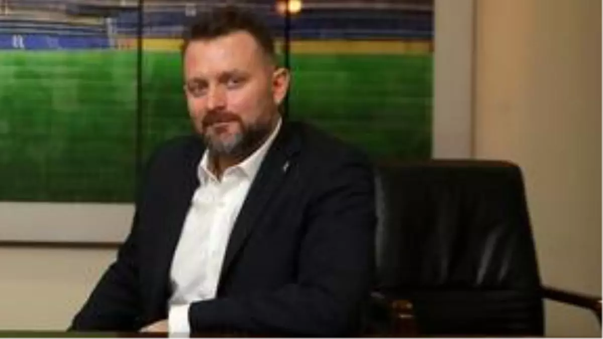 F.Bahçe yöneticisi Selahattin Baki'den hakem ve yayın kuruluşa isyan: Oynanan oyunlar bitmemiş