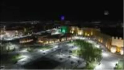 Gece ışıklandırılan tarihi Erzurum Kalesi ve çevresi yeni görüntüsüyle göz kamaştırıyor Gece ışıklandırılan tarihi Erzurum Kalesi ve çevresi yeni görüntüsüyle göz kamaştırıyor