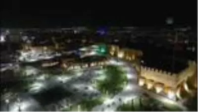 Gece ışıklandırılan tarihi Erzurum Kalesi ve çevresi yeni görüntüsüyle göz kamaştırıyor Gece ışıklandırılan tarihi Erzurum Kalesi ve çevresi yeni görüntüsüyle göz kamaştırıyor