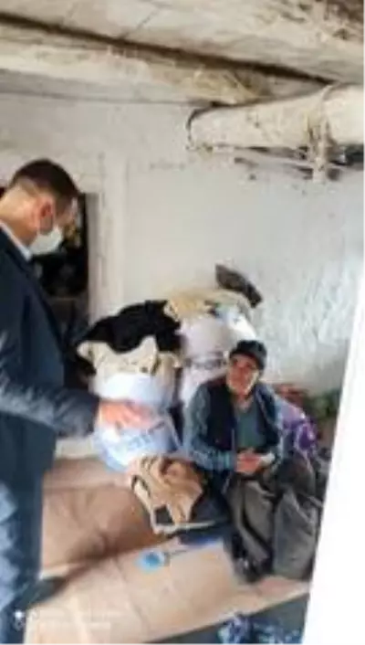 Gördes'te ihtiyaç sahiplerine hasta yatakları teslim edildi Gördes'te ihtiyaç sahiplerine hasta yatakları teslim edildi