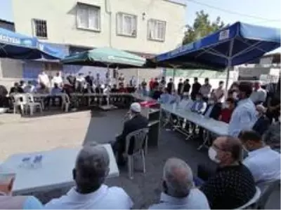 Husumetli iki aile Kur'an'a el basıp yemin ederek barıştı Husumetli iki aile Kur'an'a el basıp yemin ederek barıştı