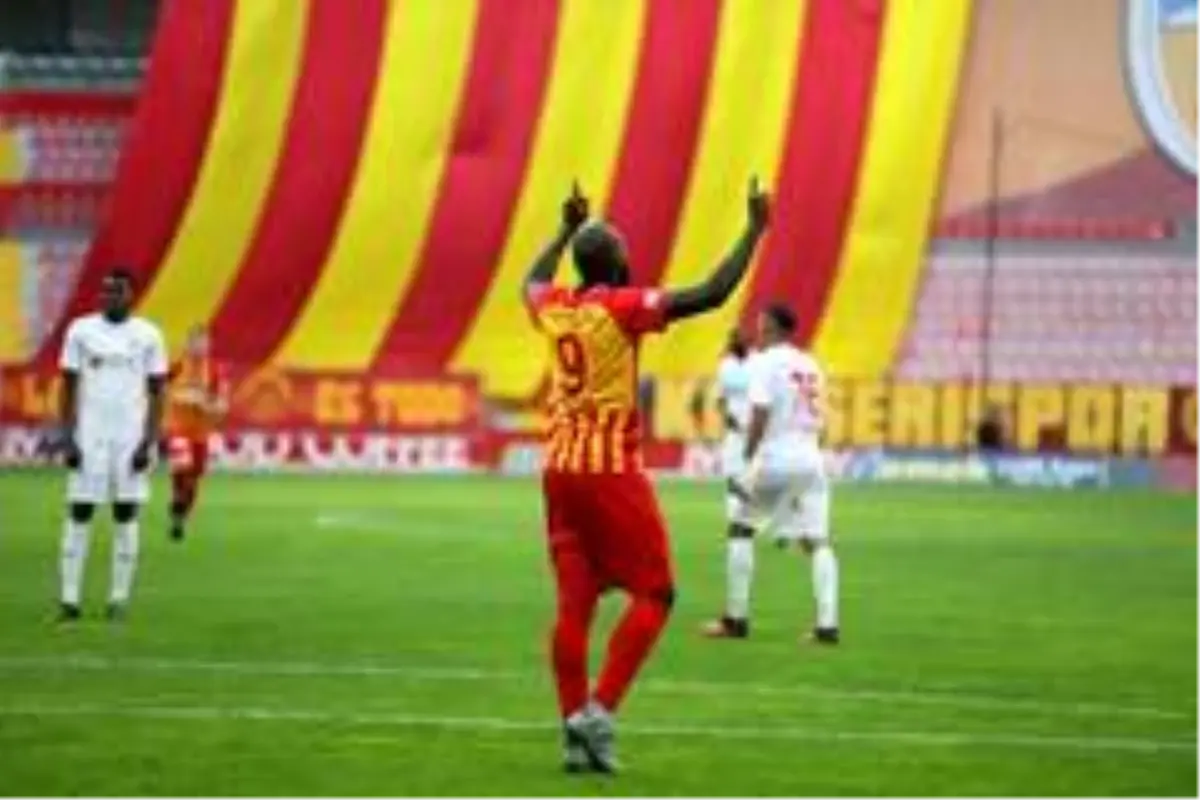 Kanga golle tanıştı