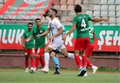 Karşıyaka zirveyi sevdi Karşıyaka zirveyi sevdi