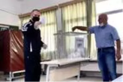Son dakika haber: KKTC'de halk yeni Cumhurbaşkanı'nı seçmek için sandık başında / EK FOTOĞRAFLAR Son dakika haber: KKTC'de halk yeni Cumhurbaşkanı'nı seçmek için sandık başında / EK FOTOĞRAFLAR
