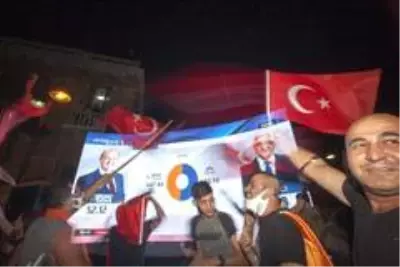 Son dakika... KKTC'nin yeni Cumhurbaşkanı Ersin Tatar'dan zafer konuşması Son dakika... KKTC'nin yeni Cumhurbaşkanı Ersin Tatar'dan zafer konuşması