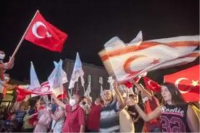 Son dakika... KKTC'nin yeni Cumhurbaşkanı Ersin Tatar'dan zafer konuşması Son dakika... KKTC'nin yeni Cumhurbaşkanı Ersin Tatar'dan zafer konuşması