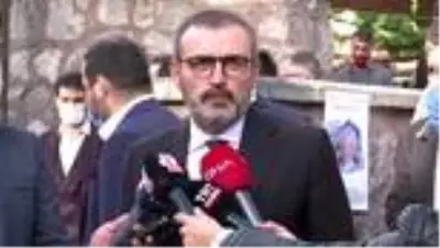 'Kudüs şairi' Nuri Pakdil vefatının 1. yılında kabri başında anıldı 'Kudüs şairi' Nuri Pakdil vefatının 1. yılında kabri başında anıldı