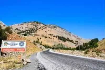 Büyükşehir Belediyesinden yol bakım ve asfalt çalışması Büyükşehir Belediyesinden yol bakım ve asfalt çalışması