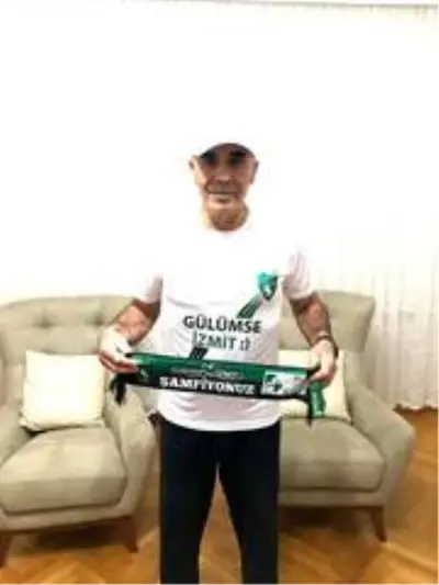 Mesafeler fark etmiyor, efsaneler gülümsüyor Mesafeler fark etmiyor, efsaneler gülümsüyor