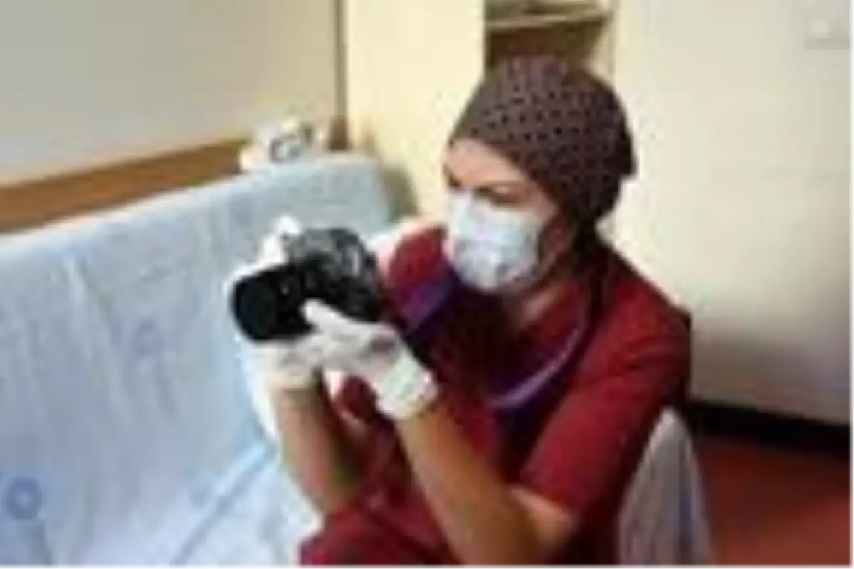 Pandemi servisinde çalışan doktor, süreci kare kare fotoğrafladı