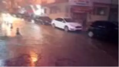 Sağanak hayatı olumsuz etkiledi Sağanak hayatı olumsuz etkiledi