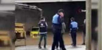 İstanbul Büyükşehir Belediyesi: Sağanak yağış nedeniyle aracıyla alt geçitte mahsur kaldı İstanbul Büyükşehir Belediyesi: Sağanak yağış nedeniyle aracıyla alt geçitte mahsur kaldı