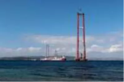 Sondaj gemisi 'Kanuni', Çanakkale Boğazı'nı geçiyor (2) Sondaj gemisi 'Kanuni', Çanakkale Boğazı'nı geçiyor (2)