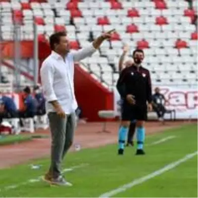 Süper Lig: FT Antalyaspor: 1 Gaziantep FK: 0 (İlk yarı) Süper Lig: FT Antalyaspor: 1 Gaziantep FK: 0 (İlk yarı)