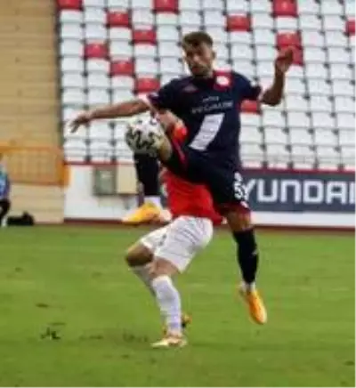 Süper Lig: FT Antalyaspor: 1 Gaziantep FK: 0 (İlk yarı) Süper Lig: FT Antalyaspor: 1 Gaziantep FK: 0 (İlk yarı)