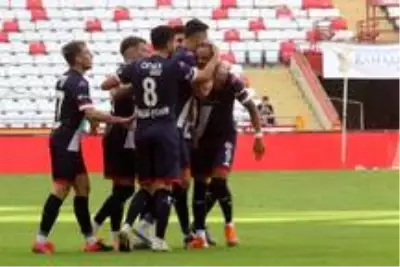 Süper Lig: FT Antalyaspor: 1 Gaziantep FK: 0 (İlk yarı) Süper Lig: FT Antalyaspor: 1 Gaziantep FK: 0 (İlk yarı)