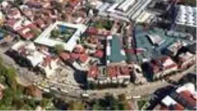 Tarihi Ulu Cami ve çarşıların çevresindeki eski yapılar yıkılıyor Tarihi Ulu Cami ve çarşıların çevresindeki eski yapılar yıkılıyor