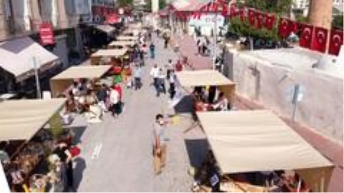 Tarsus'ta açılan yeryüzü pazarı yoğun ilgi gördü