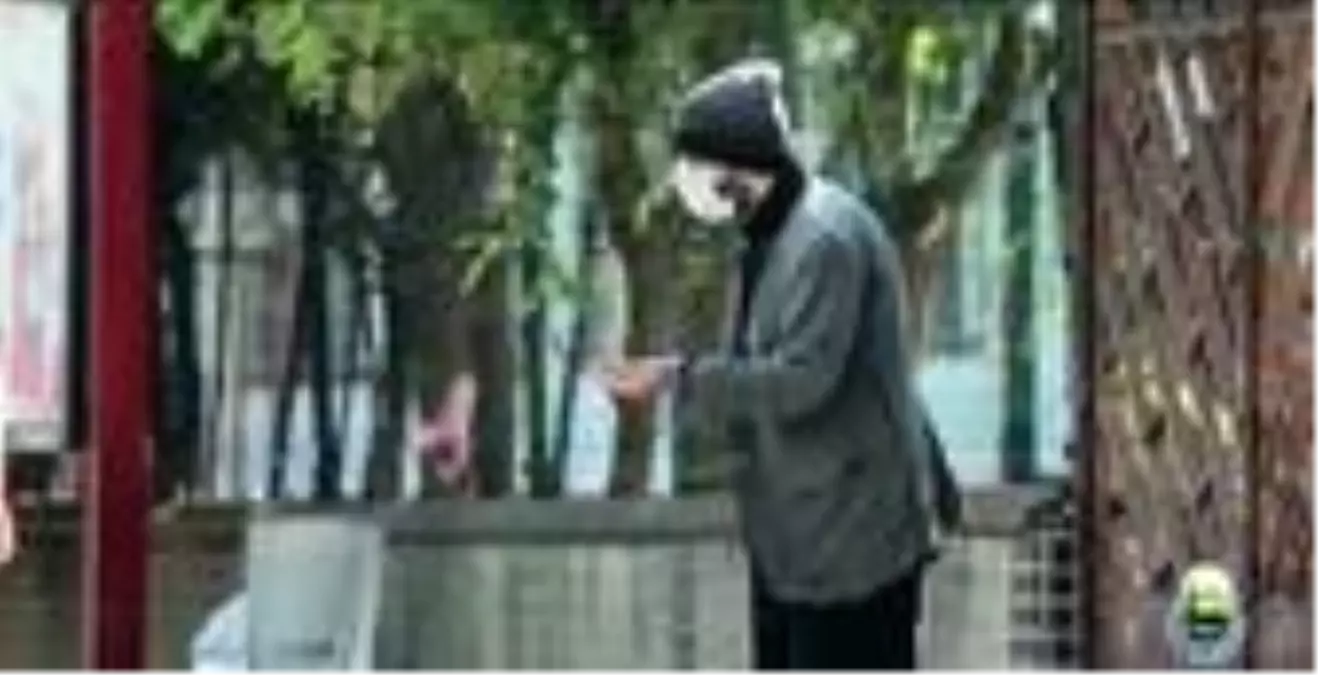 Dilenci kılığına girdi, 1 saatte 250 lira kazandı