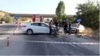 Trafik kazası: 2'si ağır 4 yaralı Trafik kazası: 2'si ağır 4 yaralı