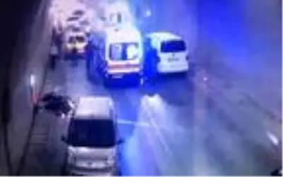 Tünelde motosikletle sollama kazası kamerada Tünelde motosikletle sollama kazası kamerada