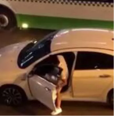 'Yol verme' kavgasında tabancayla sürücünün üstüne yürüdü 'Yol verme' kavgasında tabancayla sürücünün üstüne yürüdü
