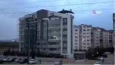 20 metre yükseklikte hem korona tedbirlerini hem de iş güvenliğini hiçe saydılar 20 metre yükseklikte hem korona tedbirlerini hem de iş güvenliğini hiçe saydılar