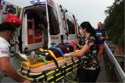 Antalya'da 6 araçlı zincirleme kaza: 1'i ağır 6 yaralı