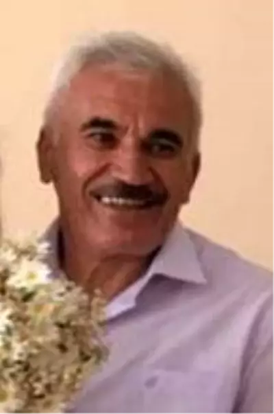 Polise kapıyı açıp bıçaklamaya devam etmiş! Baba katili evlat en klasik bahaneyle kendisini savundu Polise kapıyı açıp bıçaklamaya devam etmiş! Baba katili evlat en klasik bahaneyle kendisini savundu